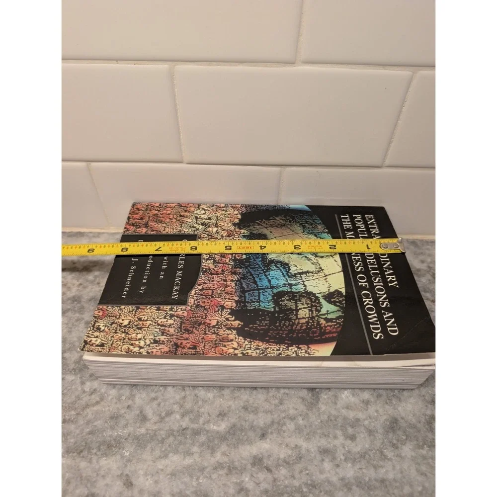 Extraordinary Popular Delusions and the Madness by Charles‎ Mackay